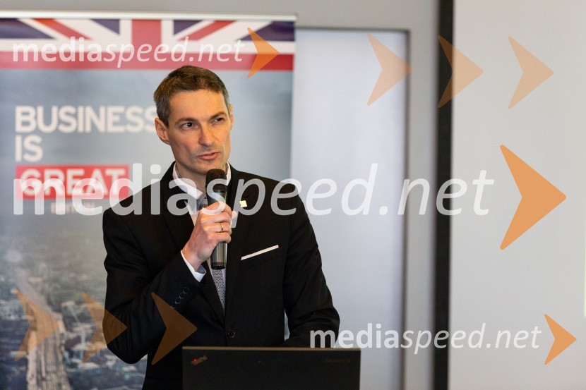  Bojan Ivanc, CFA, CAIA, član upravnega odbora društva CFA Slovenija in glavni ekonomist Analitike GZS, lokalni koordinator CFA Research Challenge 2018Tea with Reason