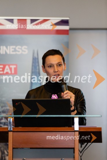 dr. Tjaša  Redek, Profesorica, Ekonomska fakultetaTea with Reason