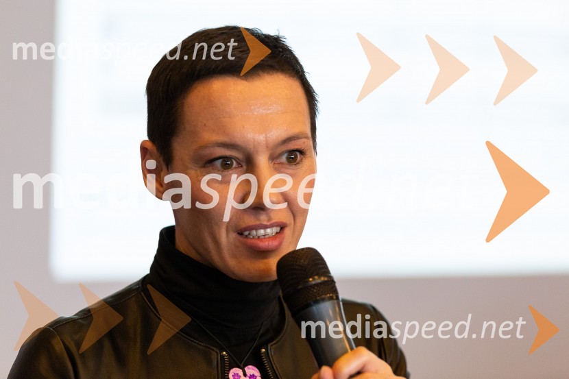 dr. Tjaša  Redek, Profesorica, Ekonomska fakultetaTea with Reason