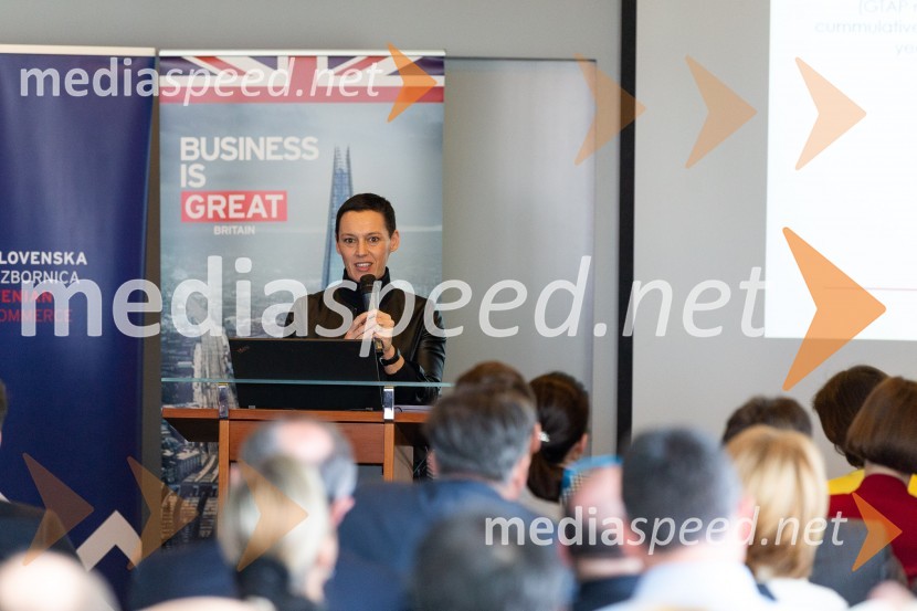 dr. Tjaša  Redek, Profesorica, Ekonomska fakultetaTea with Reason