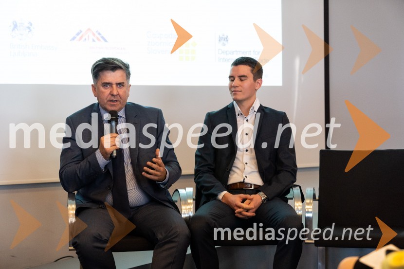  Božo  Černila, direktor, Trimo;  Janez  Mikelj, prodajni manager, 2HM LogisticsTea with Reason