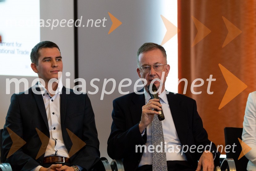  Janez  Mikelj, prodajni manager, 2HM Logistics;  Tim  Abrahams, podjetnikTea with Reason