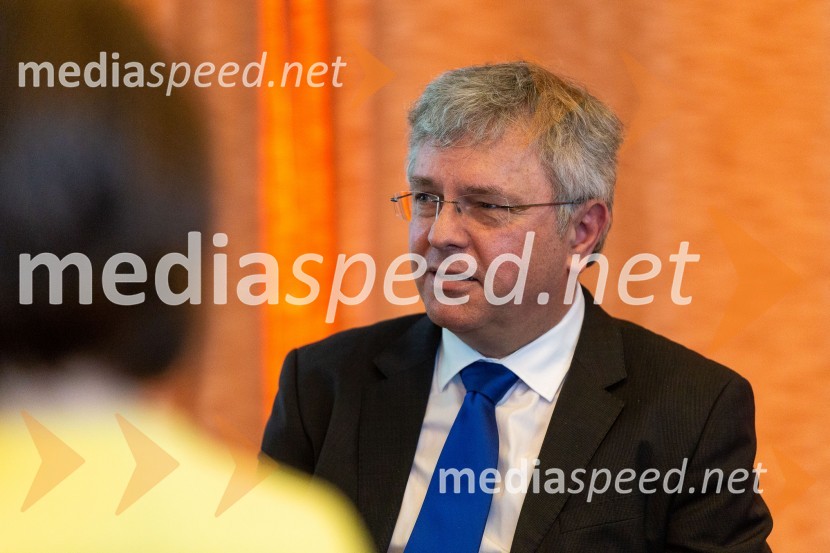  Iztok Grmek, Ministrstvo za zunanje zadeveTea with Reason