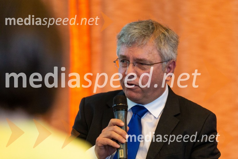  Iztok Grmek, Ministrstvo za zunanje zadeveTea with Reason