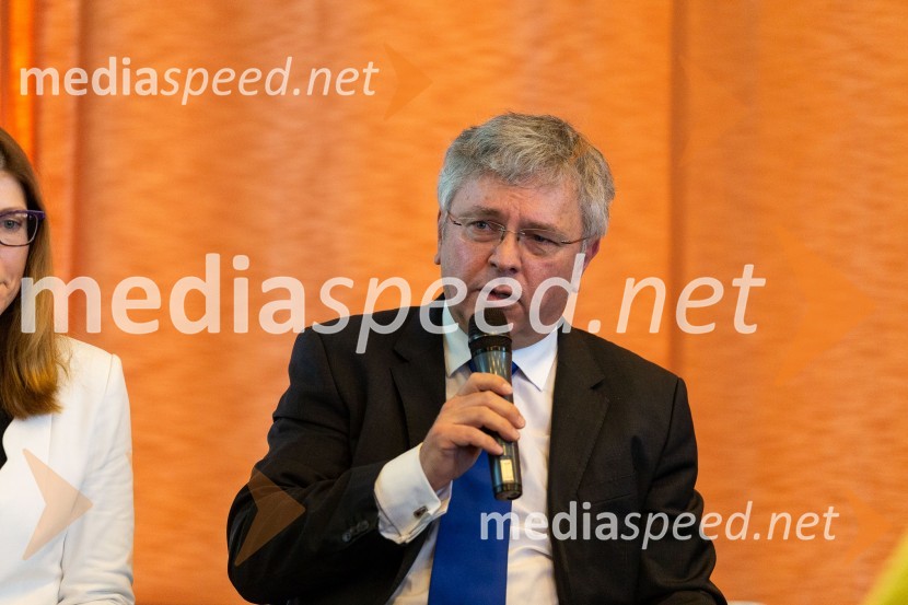  Iztok Grmek, Ministrstvo za zunanje zadeveTea with Reason