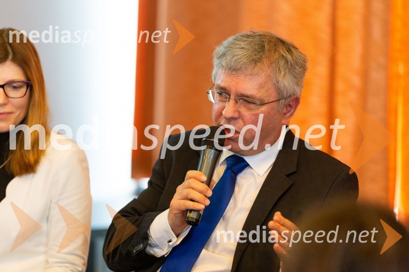  Iztok Grmek, Ministrstvo za zunanje zadeveTea with Reason