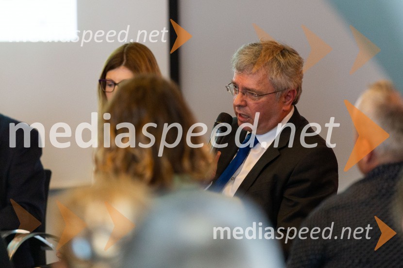  Iztok Grmek, Ministrstvo za zunanje zadeveTea with Reason