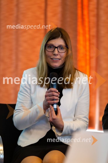  Anka  Pogačnik, Tax Manager, Ernst & Young SvetovanjeTea with Reason