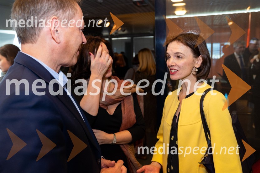  ... ;  ... ;  Sophie Honey, veleposlanica Združenega kraljestva Velika Britanija in Severna Irska v Republiki SlovenijiTea with Reason