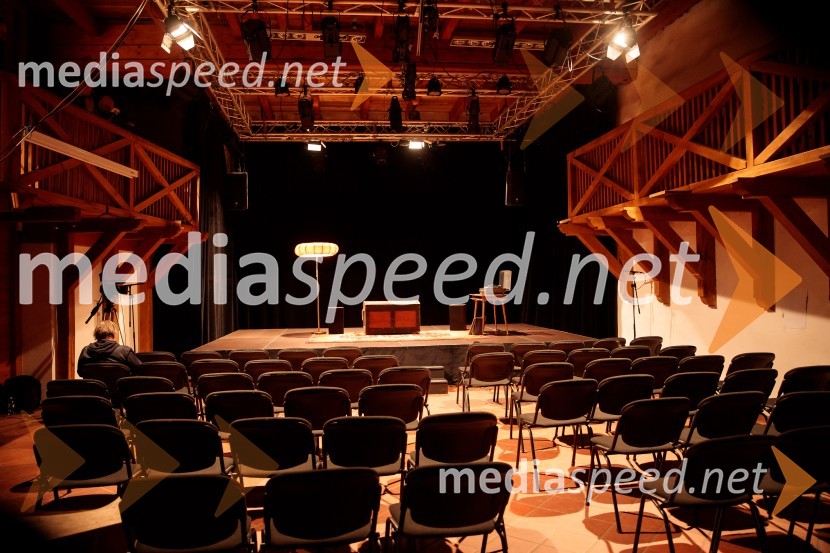 Večja od vseh, premiera monodrame Prešernovo gledališče Kranj