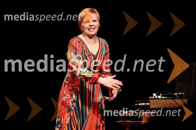 Večja od vseh, premiera monodrame Prešernovo gledališče Kranj