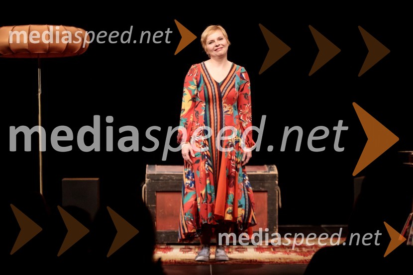 Večja od vseh, premiera monodrame Prešernovo gledališče Kranj