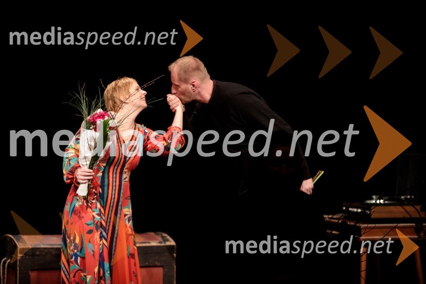 Večja od vseh, premiera monodrame Prešernovo gledališče Kranj