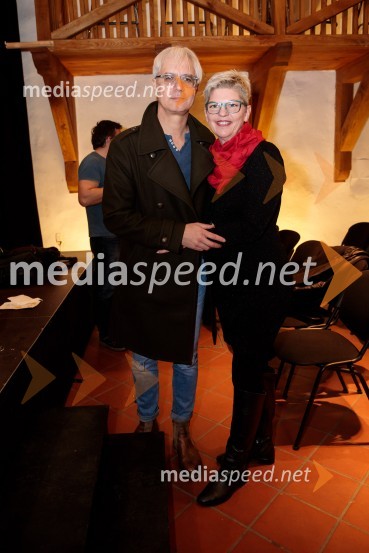  Rok Vilčnik, pesnik, dramatik, glasbenik;  Mirjam Drnovšček, direktorica, SNG Nova GoricaVečja od vseh, premiera monodrame Prešernovo gledališče Kranj