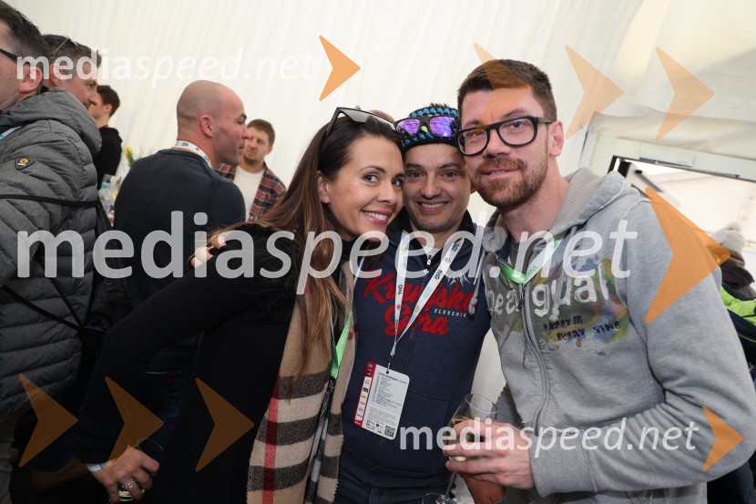  Viktorija Radojević Mavrič, direktorica marketinga in razvoja Mercator d.d.;  Blaž Veber, LTO Kranjska Gora;  Domen  Mavrič, Agencija AVIZlata lisica 2020 VIP druženje, sobota