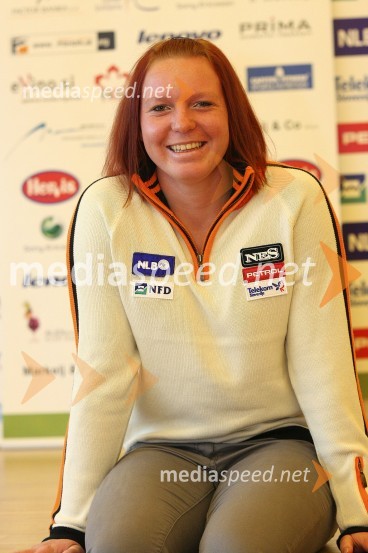 Maruša Ferk, alpska smučarkaSlovenska smučarska reprezentanca - predstavitev za sezono 2008/09