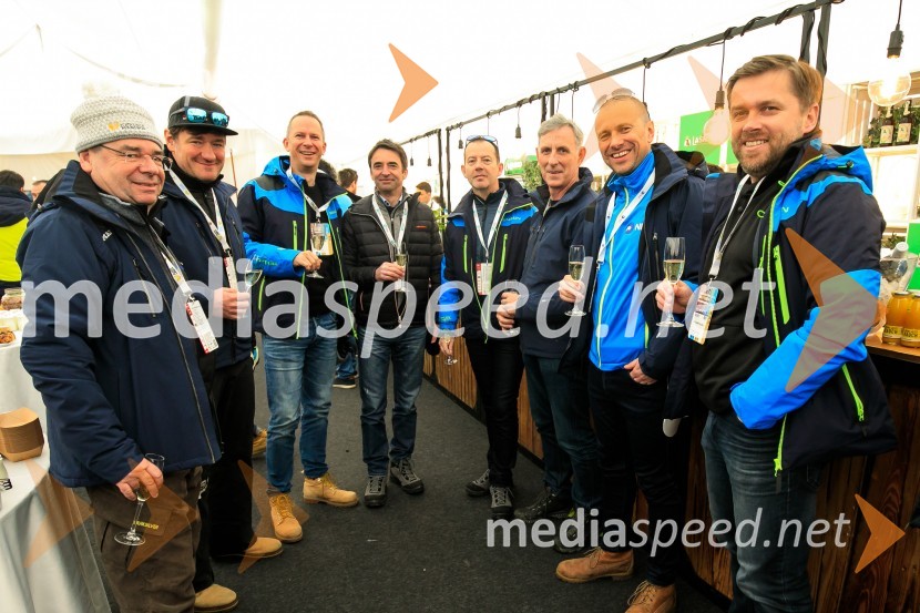  Srečko Vilar, generalni sekretar organizacijskega odbora 55. Zlate lisice;  ... ;  ... ;  ... ;  ... ;  ... ;  Blaž Brodnjak, predsednik uprave NLB;  ... Zlata lisica 2020 VIP druženje, sobota