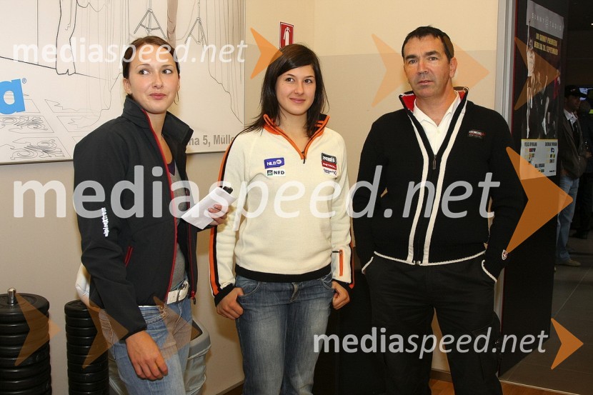 …, Mateja Robnik, alpska smučarka in …Slovenska smučarska reprezentanca - predstavitev za sezono 2008/09