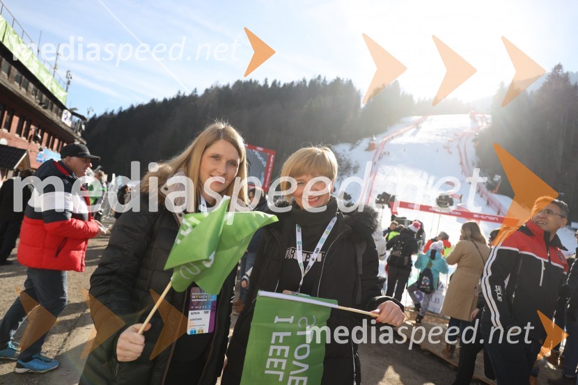  Vanja Bele, asistenka za marketing Europarka;  Petra Romih, vodja marketinga EuroparkaZlata lisica 2020 VIP druženje, nedelja