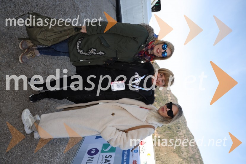  Katja  Janko Puh, vodja marketinga, s.Oliver;  Petra Romih, vodja marketinga Europarka;  Bojana Ksela Rose, modna blogerkaZlata lisica 2020 VIP druženje, nedelja