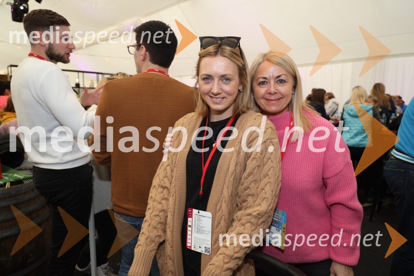  Alja  Perne, influencerka;  ... Zlata lisica 2020 VIP druženje, nedelja