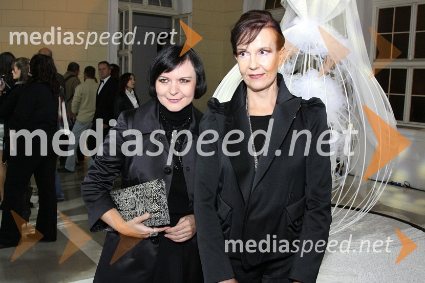 Jožica Brodarič, modna ikona in Marjeta Grošelj, oblikovalka torbicAlan Hranitelj- Razstava kreacij