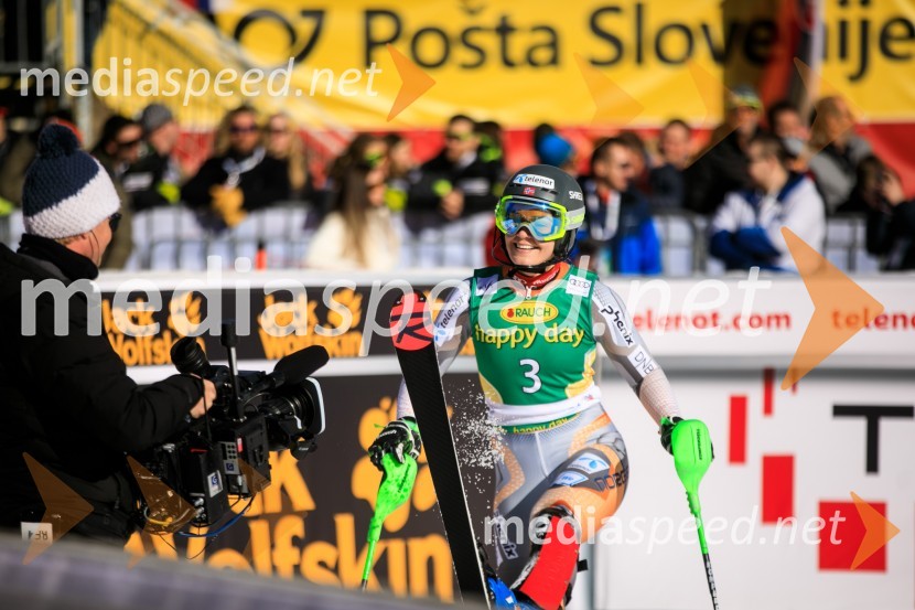 Velika zmaga Petre Vlhove, Zlata lisica 2020, nedelja