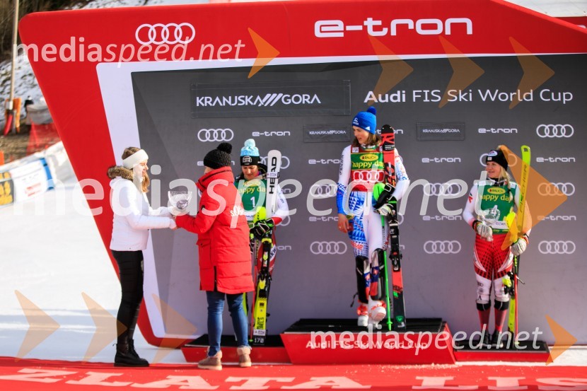 Velika zmaga Petre Vlhove, Zlata lisica 2020, nedelja