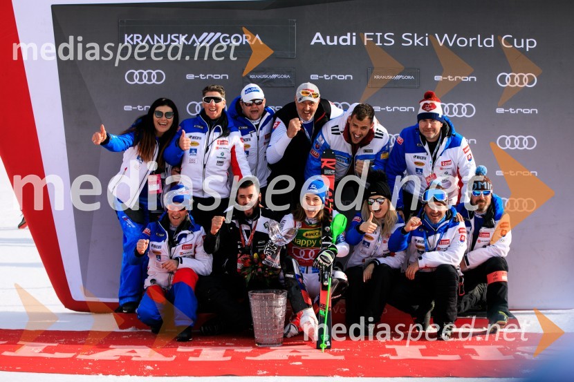 Velika zmaga Petre Vlhove, Zlata lisica 2020, nedelja