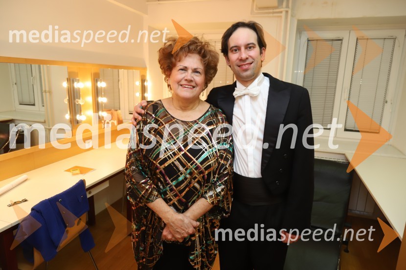  Dubravka  Tomšič Srebotnjak, pianistka;  Simon Krečič, umetniški direktor Opere SNG Maribor4. koncert Simfoničnega cikla z Dubravko Tomšič Srebotnjak