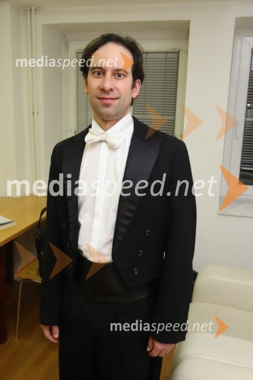  Simon Krečič, umetniški direktor Opere SNG Maribor4. koncert Simfoničnega cikla z Dubravko Tomšič Srebotnjak