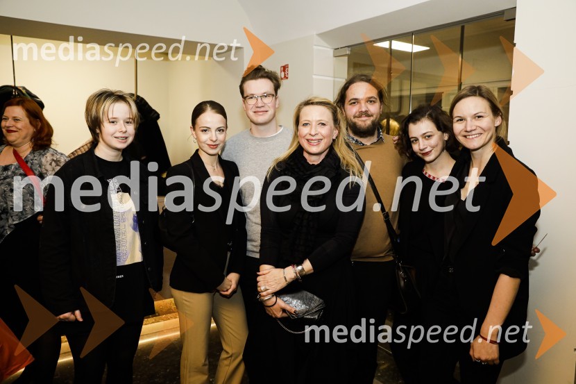  ... ;  ... ;  ... ;  Tatjana Doma, dramaturginja SLG Celje;  ... ;  ... ;  ... Očiščenje, premiera drame SLG Celje