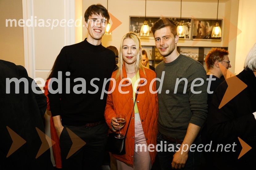  Urban Kuntarič, igralec;  Mojca Lukan;  Matej Zemljič, igralecOčiščenje, premiera drame SLG Celje