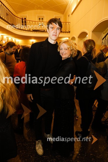  Urban Kuntarič, igralec; mag. Tina Kosi, upravnica SLG CeljeOčiščenje, premiera drame SLG Celje