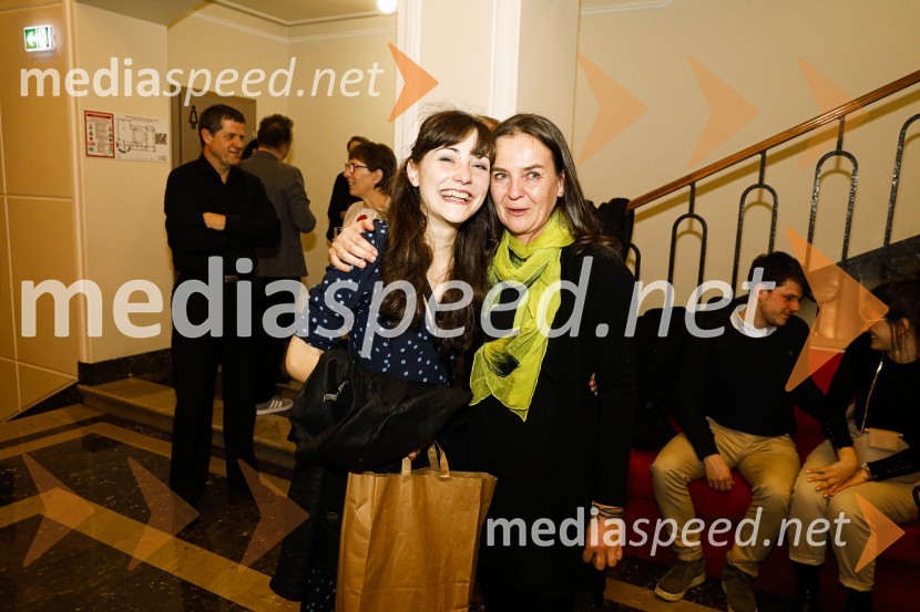  Živa Selan, igralka;  ... Očiščenje, premiera drame SLG Celje