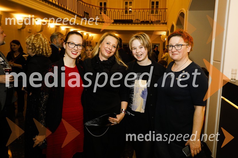  Barbara Petrovič, vodja marketinga in odnosov za javnostmi SLG Celje;  Tatjana Doma, dramaturginja SLG Celje;  ... ;  Urša Vouk,  koordinator in organizator kulturnega programaOčiščenje, premiera drame SLG Celje