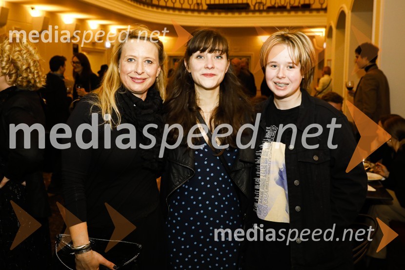  Tatjana Doma, dramaturginja SLG Celje;  Živa Selan, igralka;  ... Očiščenje, premiera drame SLG Celje