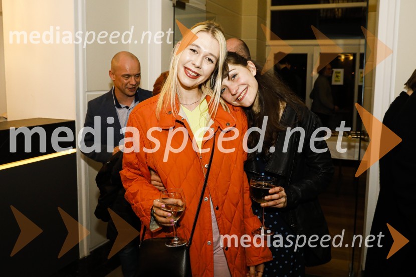  Mojca Lukan;  Živa Selan, igralkaOčiščenje, premiera drame SLG Celje