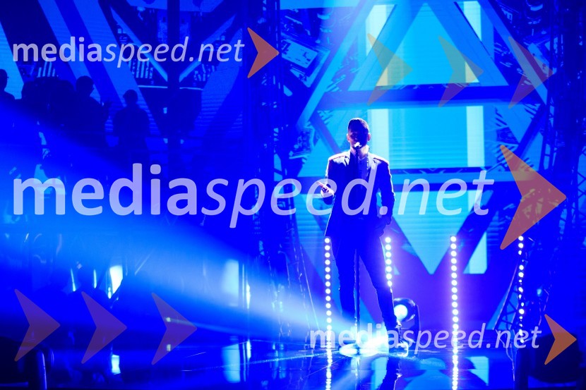  Simon Vadnjal, novinar in glasbenikEMA 2020, zmagovalka je Ana Soklič