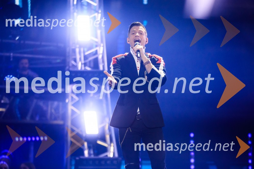  Simon Vadnjal, novinar in glasbenikEMA 2020, zmagovalka je Ana Soklič