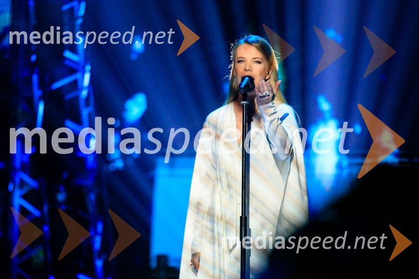  Ana Soklič, pevkaEMA 2020, zmagovalka je Ana Soklič