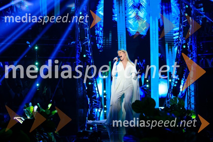  Ana Soklič, pevkaEMA 2020, zmagovalka je Ana Soklič