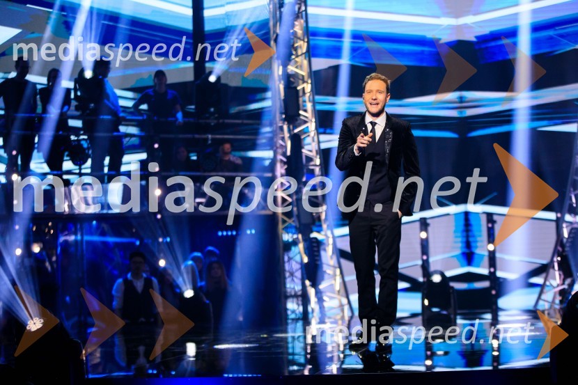  Klemen Slakonja, igralec, komik in TV voditeljEMA 2020, zmagovalka je Ana Soklič