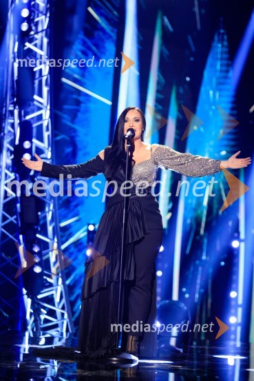  Tinkara Kovač, glasbenicaEMA 2020, zmagovalka je Ana Soklič