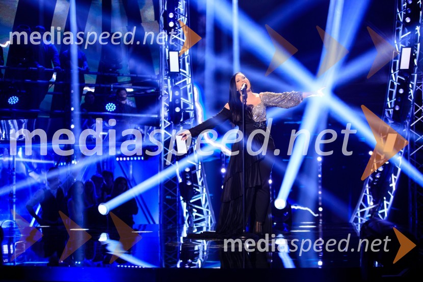  Tinkara Kovač, glasbenicaEMA 2020, zmagovalka je Ana Soklič