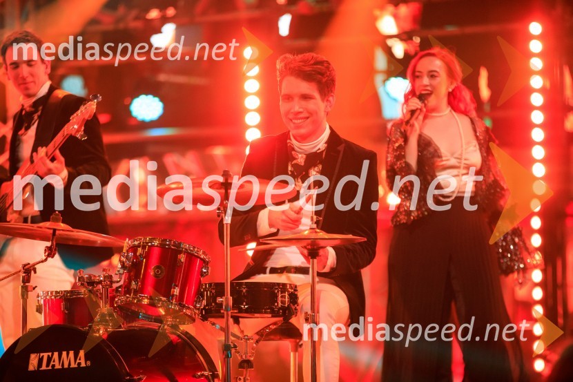  ... ;  Veronika Steiner, pevkaEMA 2020, zmagovalka je Ana Soklič