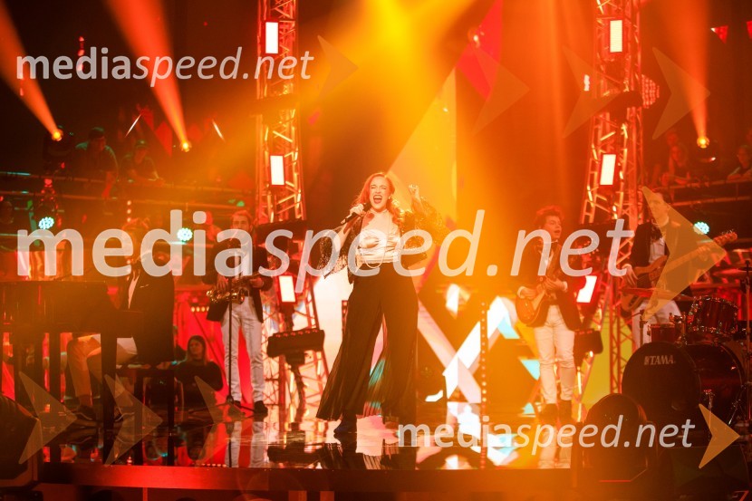  Veronika Steiner, pevkaEMA 2020, zmagovalka je Ana Soklič