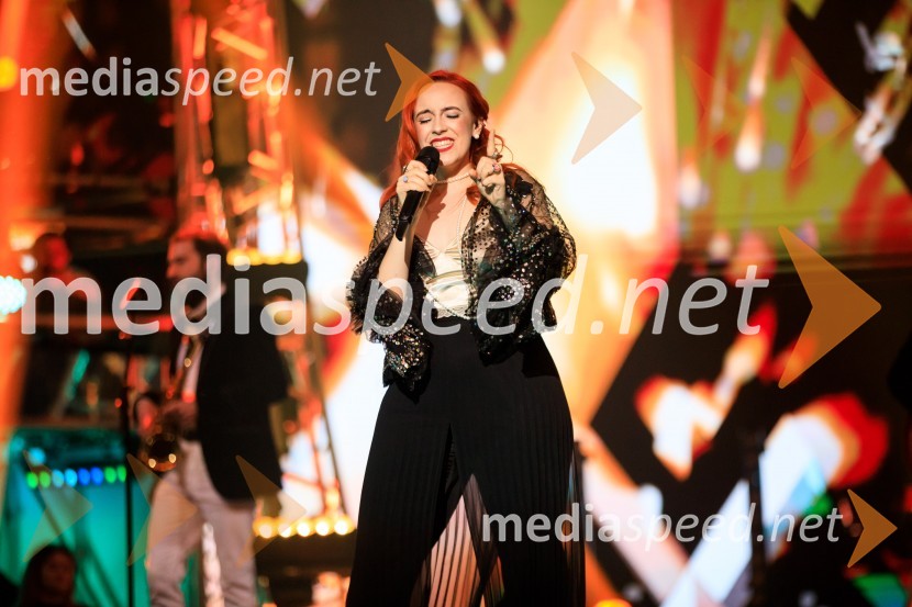  Veronika Steiner, pevkaEMA 2020, zmagovalka je Ana Soklič