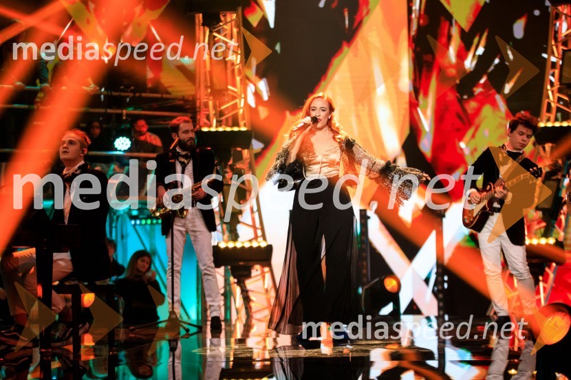  Veronika Steiner, pevkaEMA 2020, zmagovalka je Ana Soklič