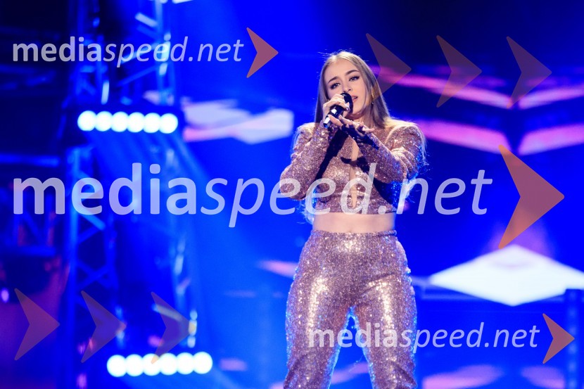  Lina Kuduzović, pevkaEMA 2020, zmagovalka je Ana Soklič